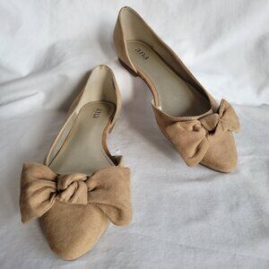 Woman’s ANA Dorothy flats in natural